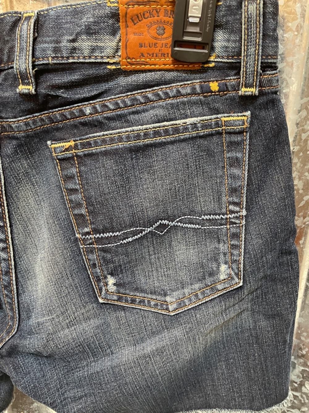 Lucky Brand Riley Short - Picture 4 of 9